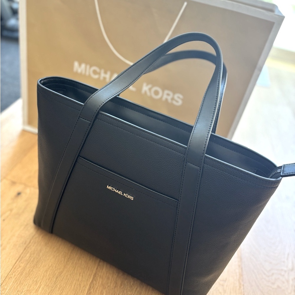 Michael Kors Black Leather Tote Structured Design